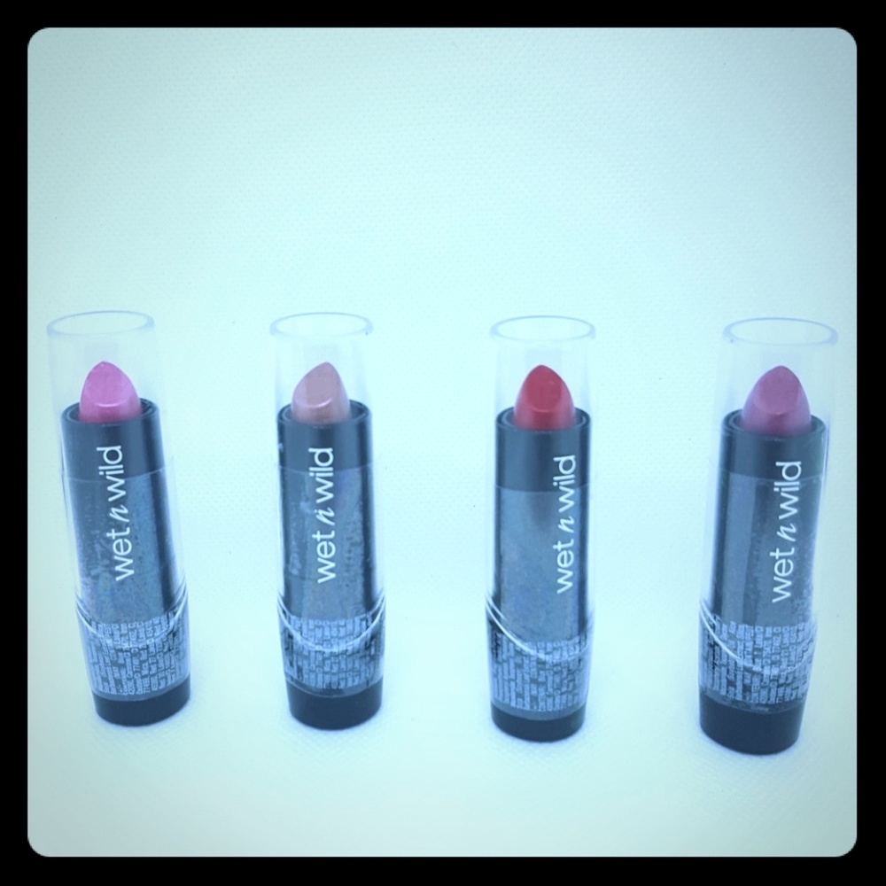 Lot of Four (4) Brand New Wet n Wild Lipsticks